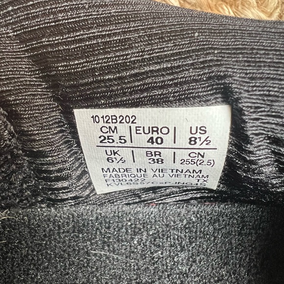 NWT ASICS nimbus24 gel athletic shoes - Picture 7 of 7